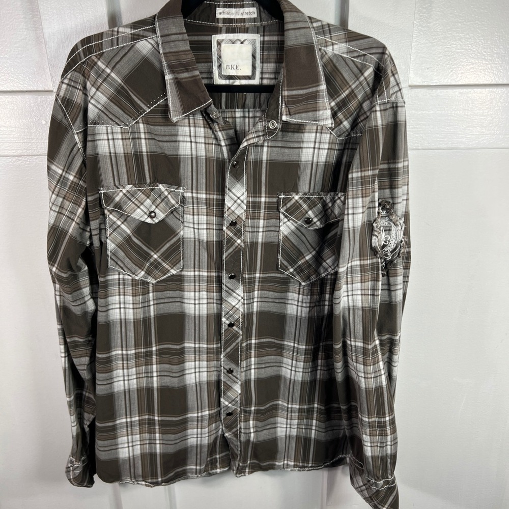 BKE Mens XL Brown Plaid Athletic Fit Stretch Western Shirt Fleur De Lis Patch